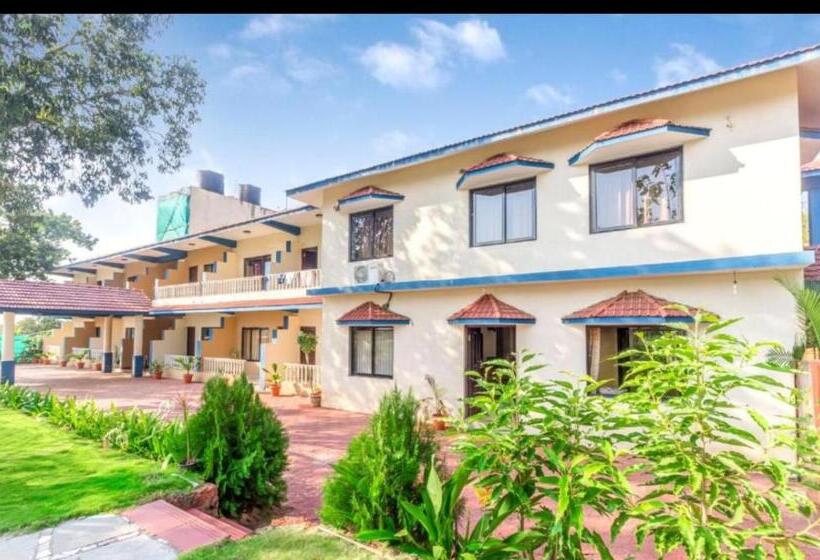 豪华海景房带阳台, Hill Rock