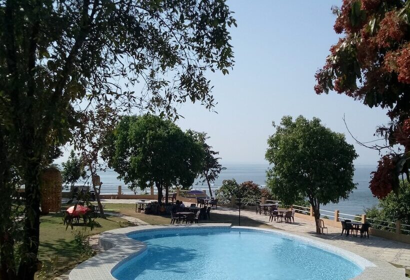 豪华海景房带阳台, Hill Rock