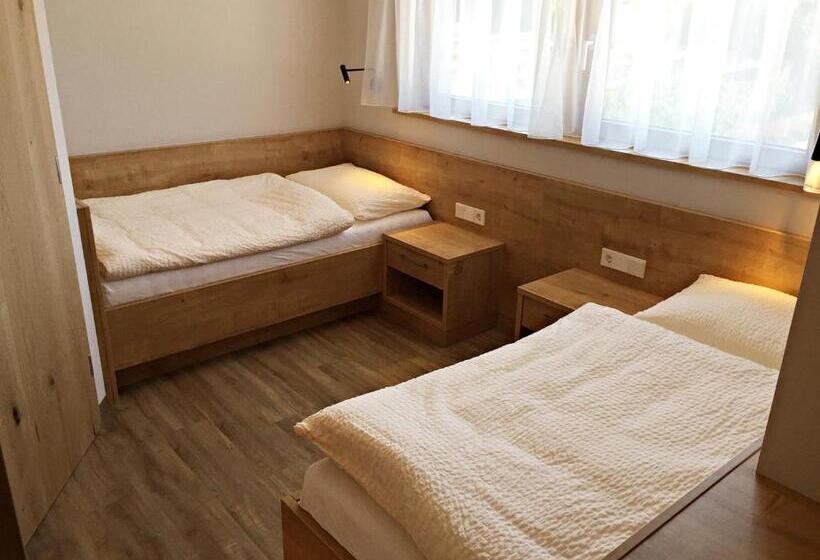 带露台两卧公寓, Residence Egger