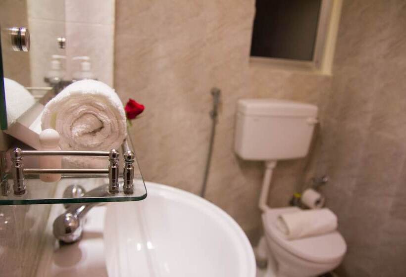 اتاق اجرایی, Shoolin Grand