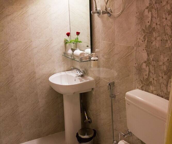 اتاق اجرایی, Shoolin Grand