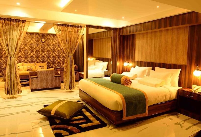 اتاق اجرایی, Shoolin Grand