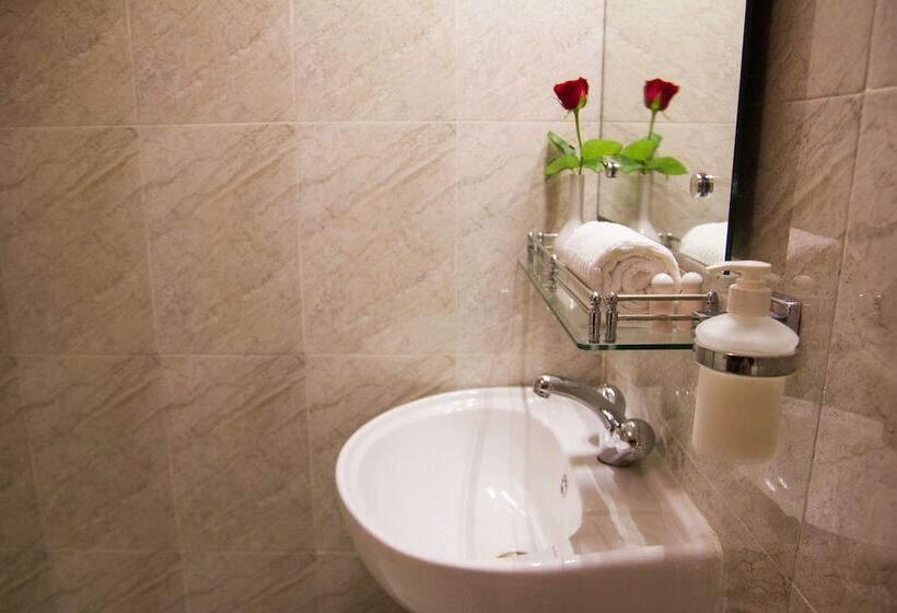 اتاق پرمیوم, Shoolin Grand