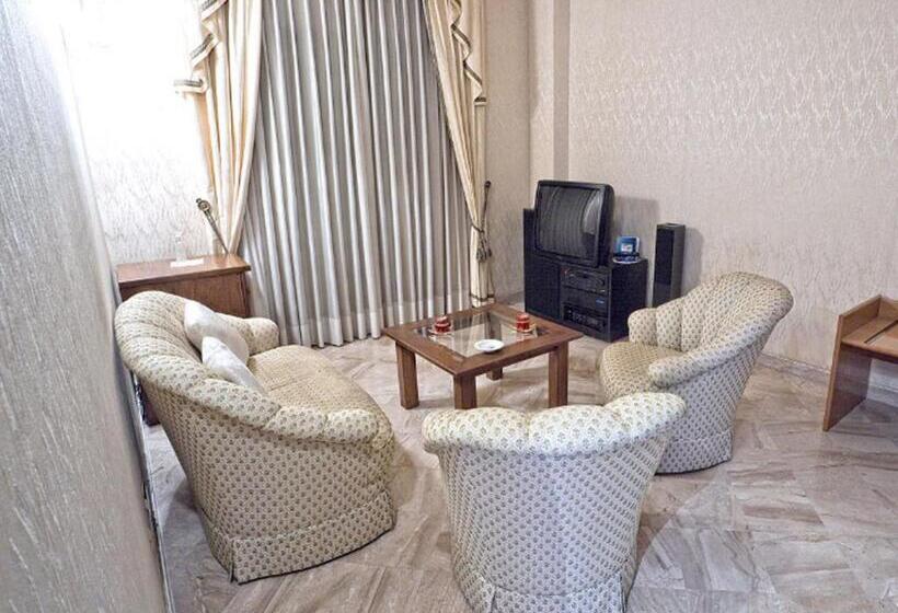 סוויטה, Sunny Palace Hotel Restaurant