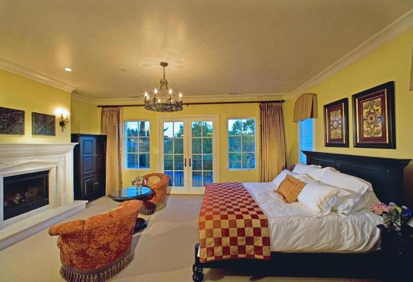 غرفة ديلوكس سرير كينج, The Villa At Arden Hills