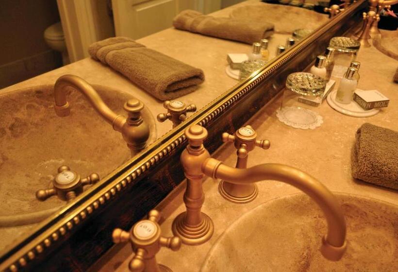 غرفة ديلوكس سرير كينج, The Villa At Arden Hills