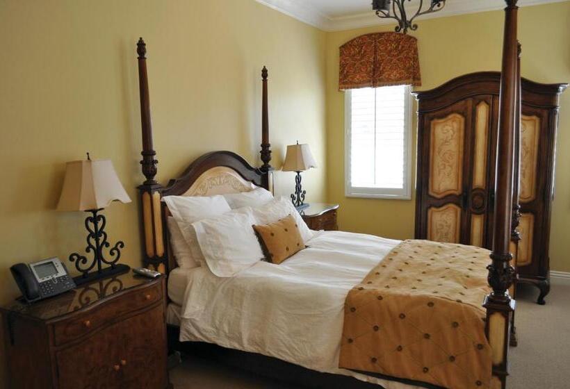 غرفة قياسية, The Villa At Arden Hills