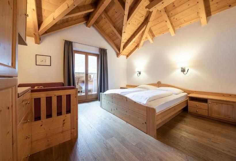 Номер Стандарт Вид на Горы, Torgglhof
