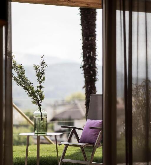 סוויטת ג'וניור נוף לגינה, Torgglhof