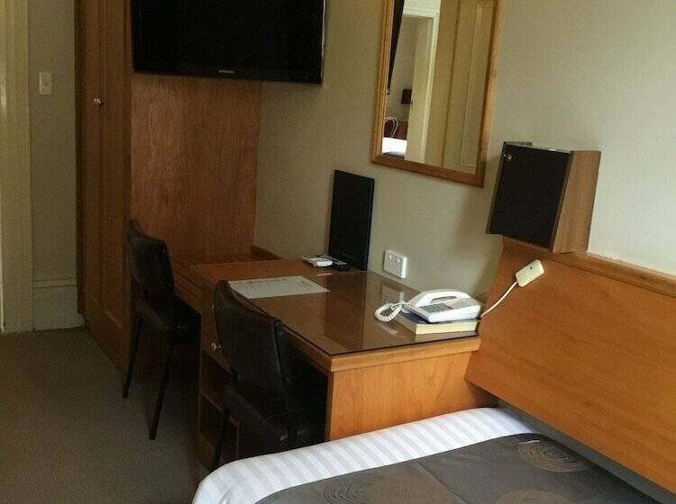 סוויטה, Campbell St Lodge