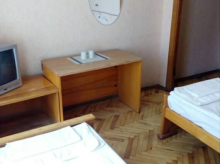 חדר אקונומי, Kyiv