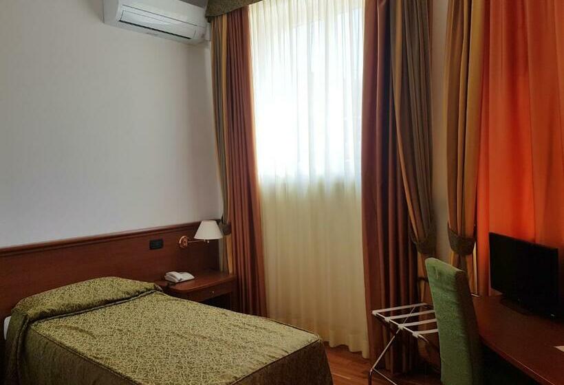 غرفة قياسية فردية, Locanda Castagna