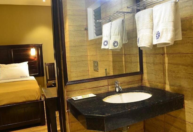 סטודיו סטנדרט, מיטה זוגית, Ranis Grand