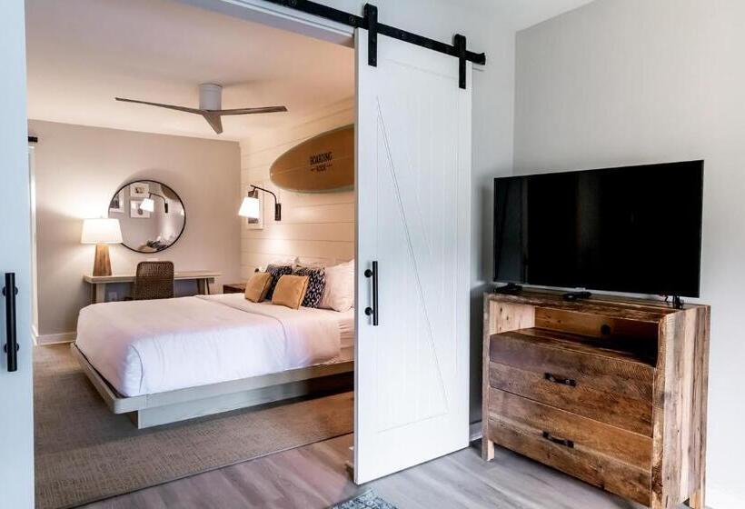 带大床的套房, Boarding House Cape May