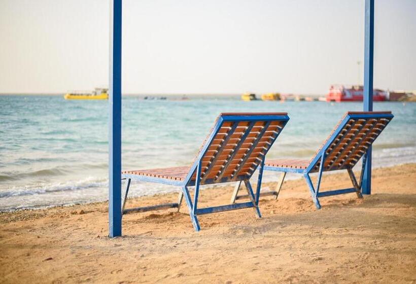 غرفة ديلوكس مطلّة علي البحر, & Resort Golden Marina Yanbu