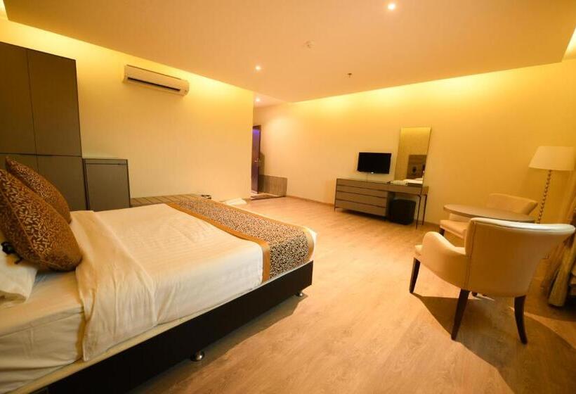 غرفة ملكية, & Resort Golden Marina Yanbu