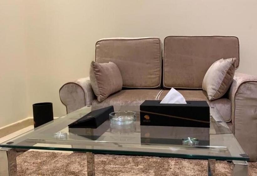 غرفة قياسية مطلّة علي حمام السباحة, & Resort Golden Marina Yanbu