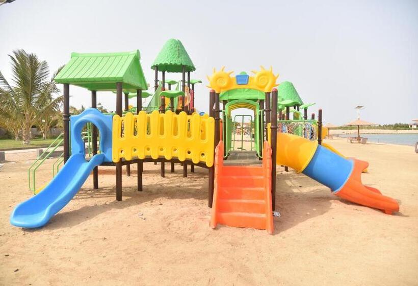 غرفة قياسية مطلّة علي حمام السباحة, & Resort Golden Marina Yanbu