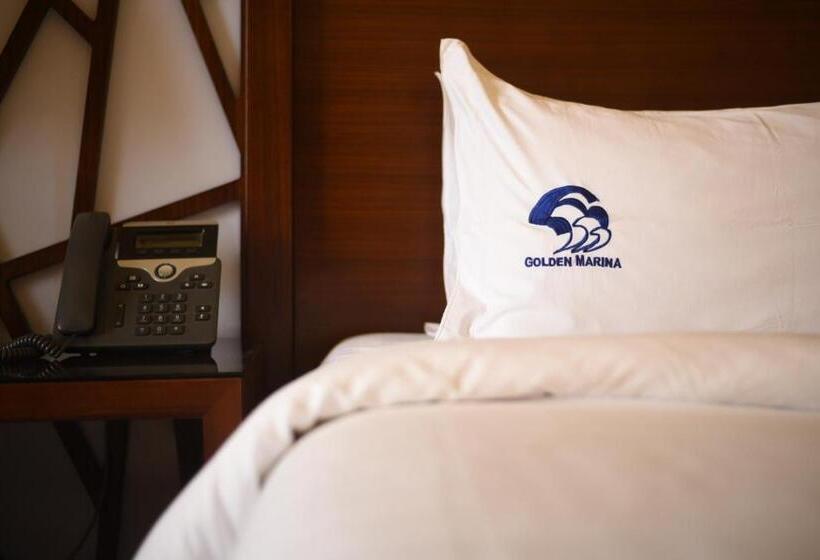 غرفة قياسية مطلّة علي حمام السباحة, & Resort Golden Marina Yanbu