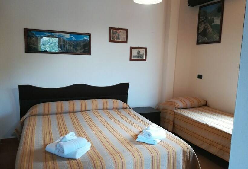 اتاق استاندارد سه نفره, B&b La Bastia