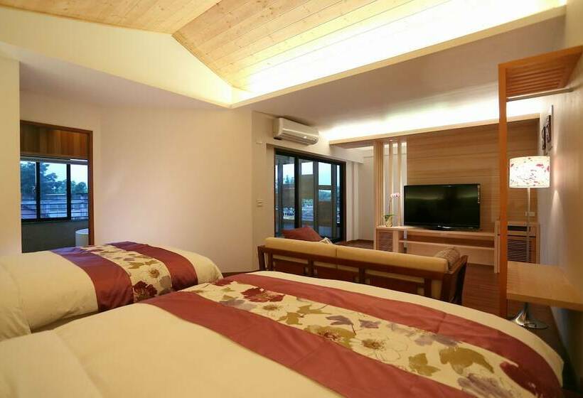 اتاق کلاسیک چهارنفره, Green Willow House