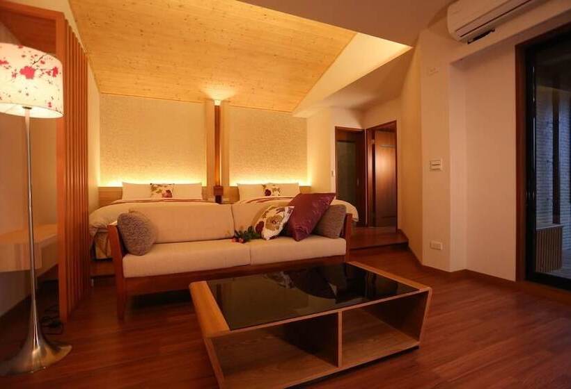 اتاق استاندارد چهار تخته, Green Willow House