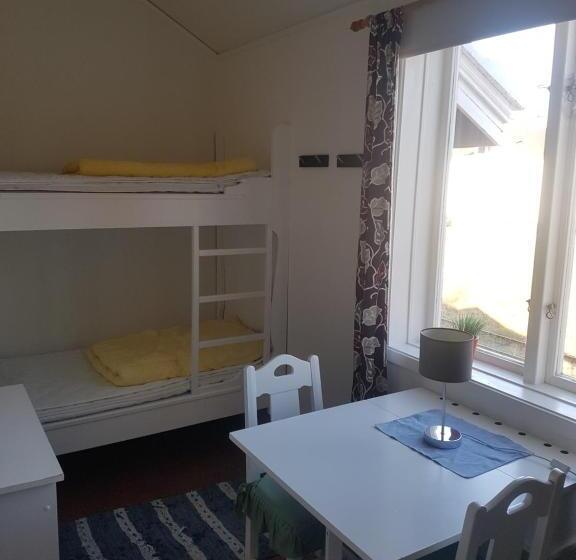 Четырехместный Номер Стандарт, Furudals Vandrarhem Och Sjöcamping