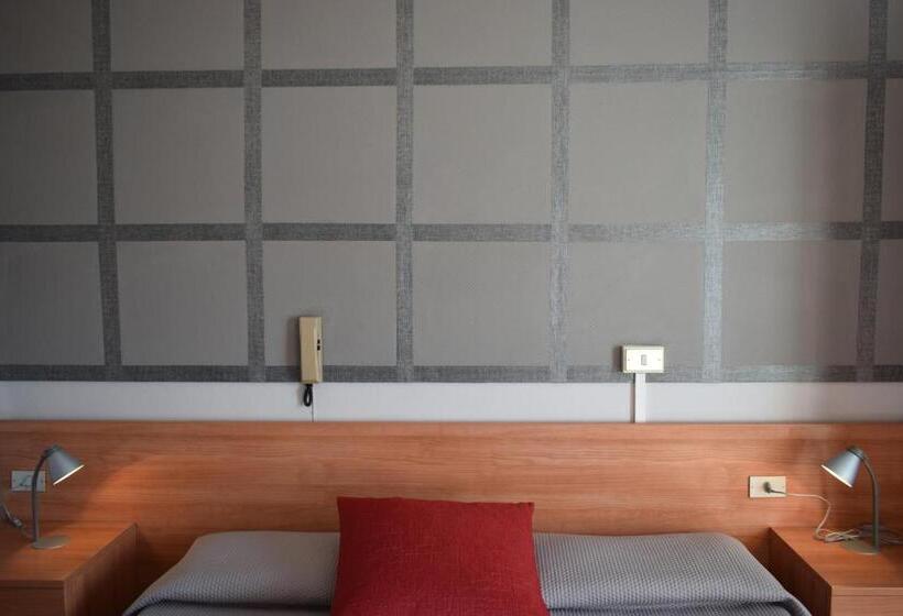 バルコニー付きスタンダードルーム, Albergo Al Pescatore