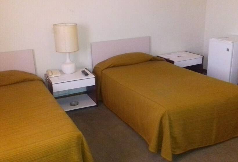 スタンダードルーム, Camino Real