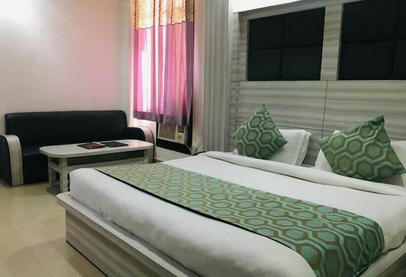 غرفة ديلوكس, Maharaja Inn