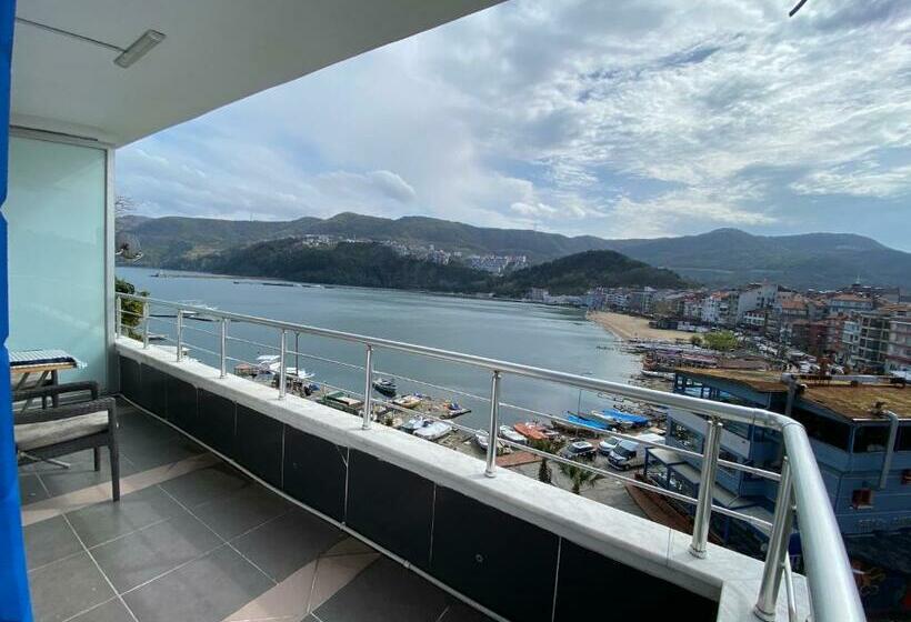 غرفة ديلوكس مطلّة علي البحر, Marina