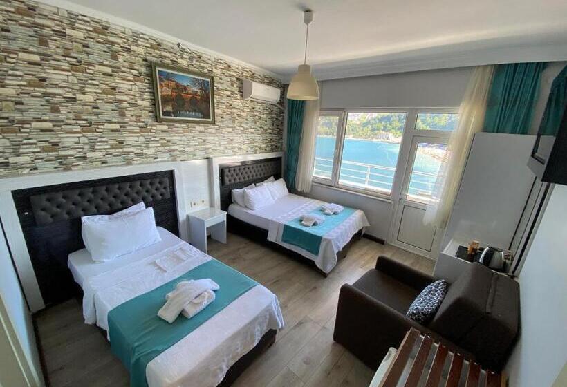 غرفة ديلوكس مطلّة علي البحر, Marina