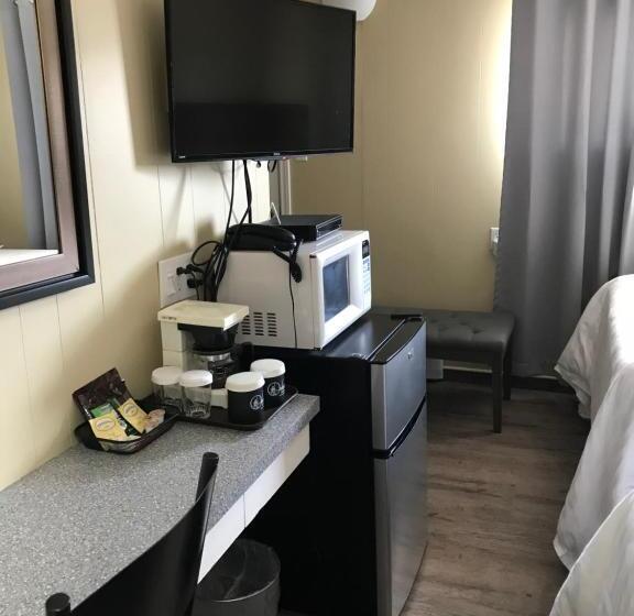 غرفة قياسية مطلّة علي البحيرة, Oreland Motel