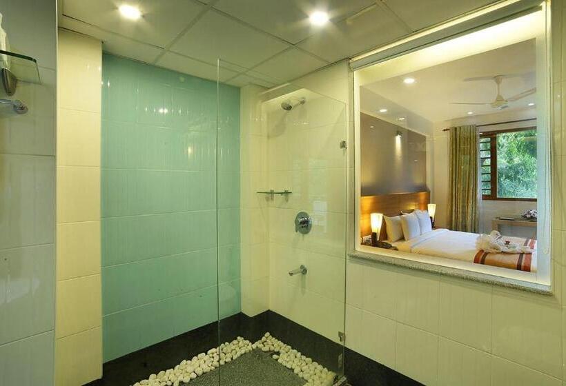 デラックスルーム, Pepper Vine