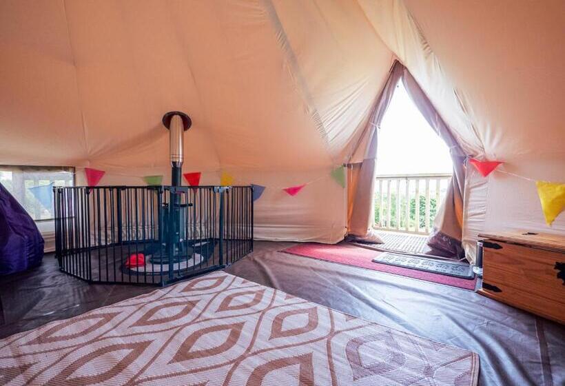 Standard Tent, Yha Eden Project   Hostel