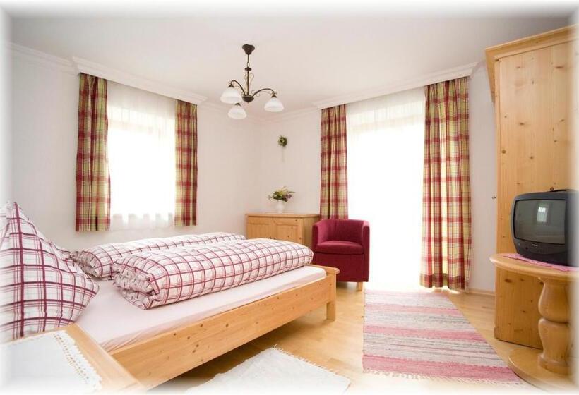 شقة غرفتين, Hauslhof