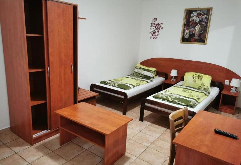 스탠다드 트리플 룸, Penzión Rudolf