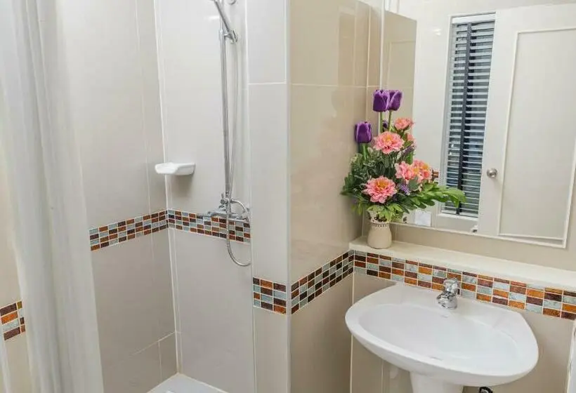 デラックスルーム, Tuana Hotels Brook Pool Access