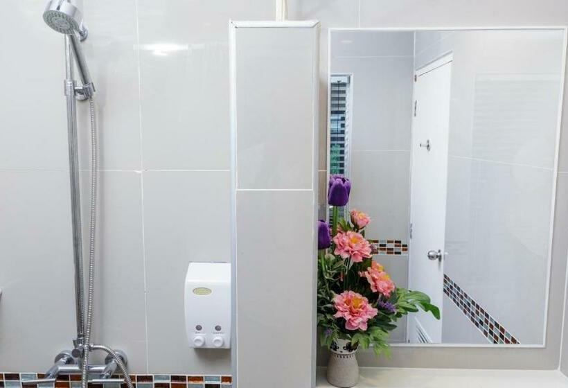 غرفة ديلوكس, Tuana Hotels Brook Pool Access