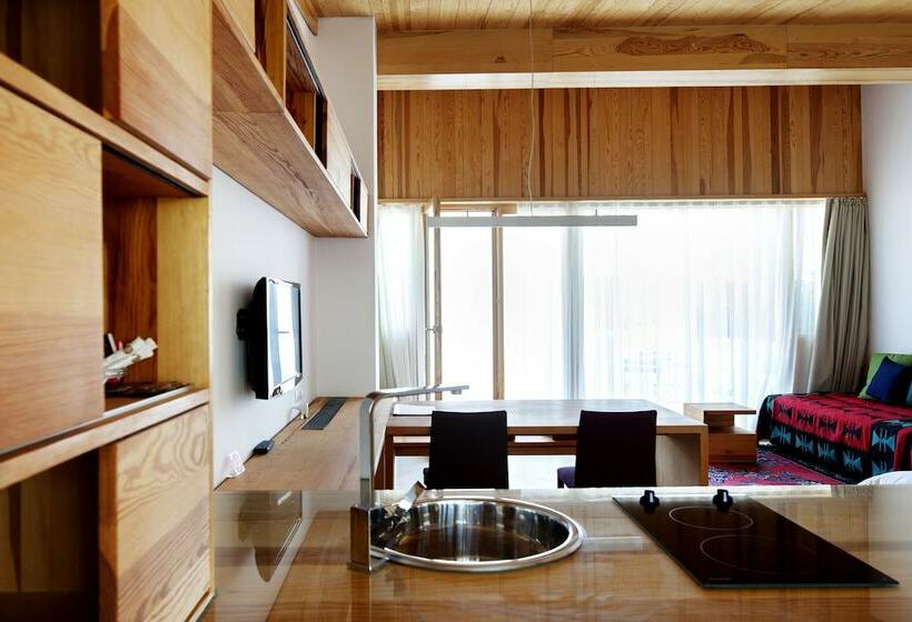 استودیوی سوپریور, Gracanica