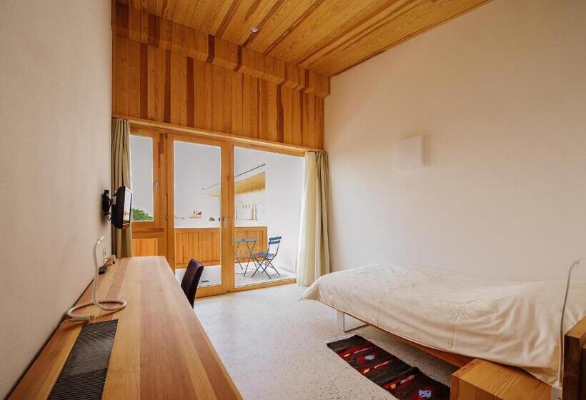 اتاق راحتی یک تخته, Gracanica