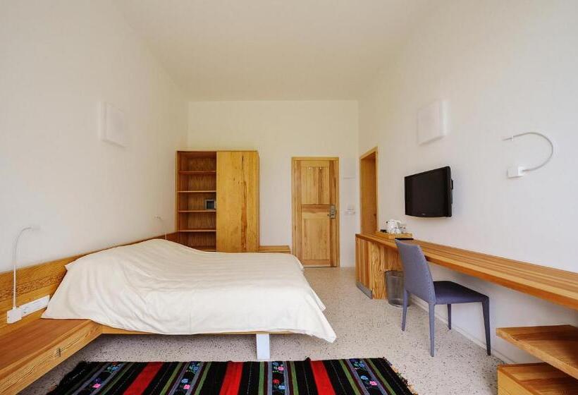 اتاق استاندارد, Gracanica