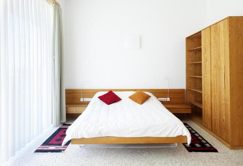 استودیوی استاندارد اینتریور, Gracanica