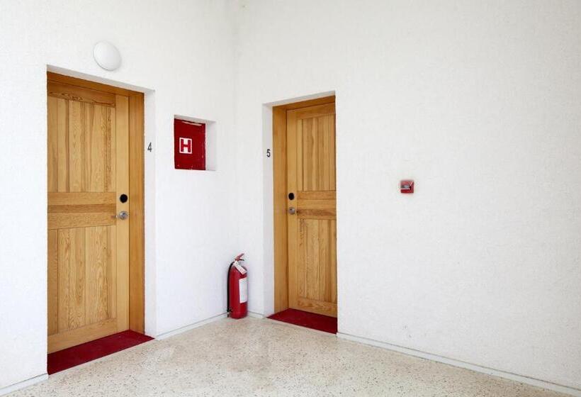 استودیوی استاندارد اینتریور, Gracanica