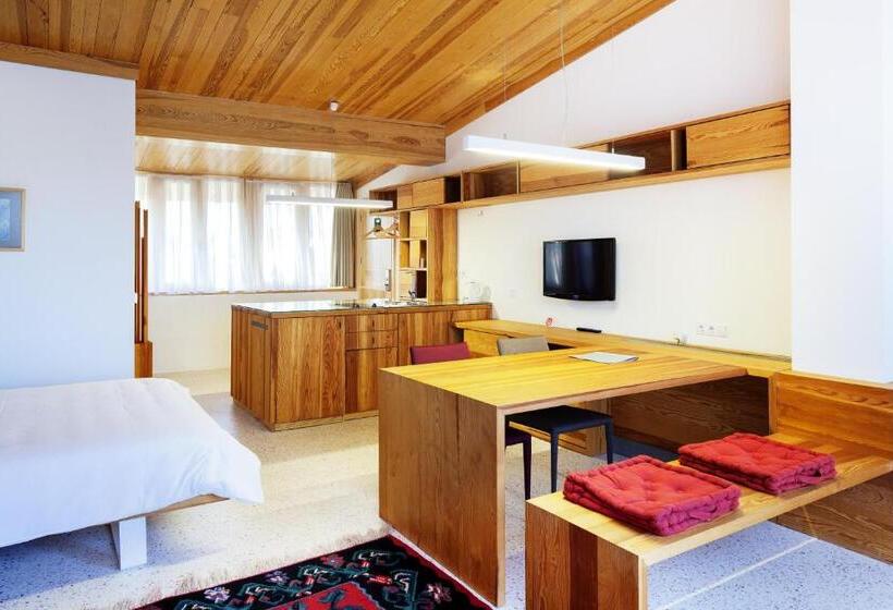 استودیوی سوپریور, Gracanica