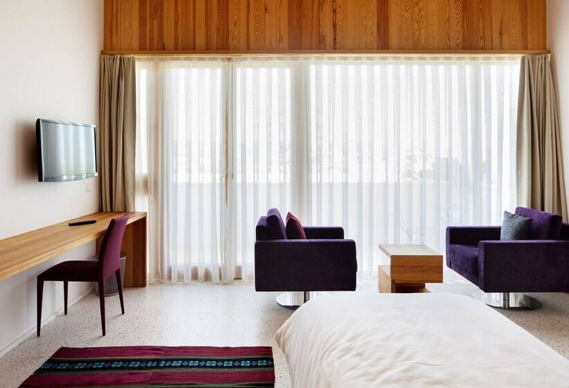 اتاق سوپریور با چشم‌انداز باغ, Gracanica