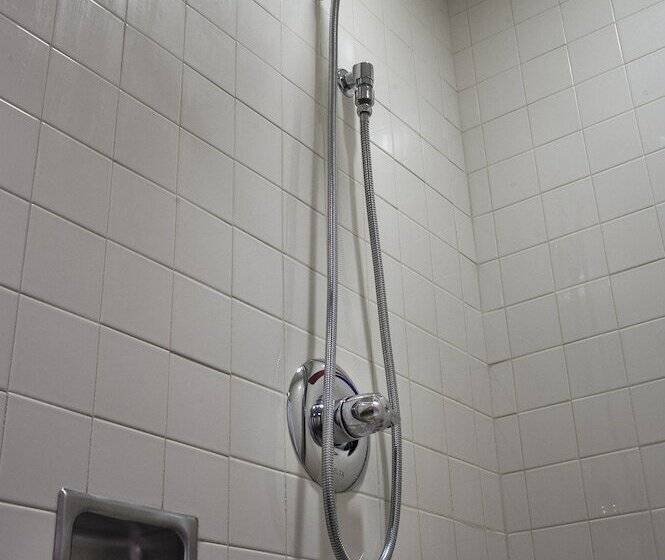 Люкс 2 Спальни, Memorial University