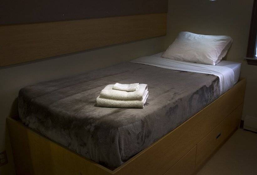 Люкс 2 Спальни, Memorial University