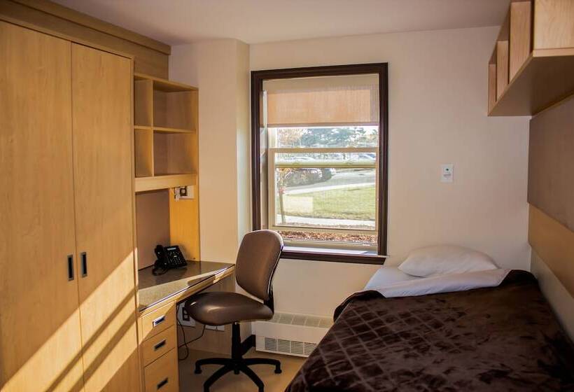 Люкс 2 Спальни, Memorial University