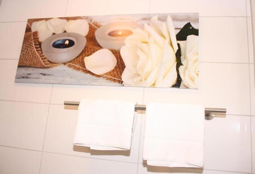 스탠다드 발코니 룸, Vesa